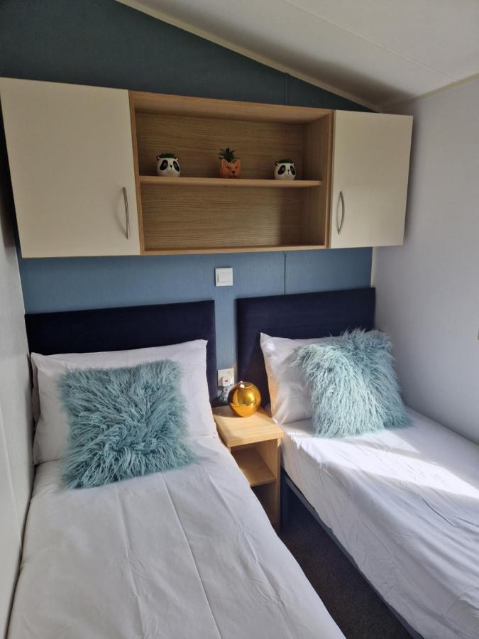 The Oyster Shell Hotel Whitstable Bagian luar foto