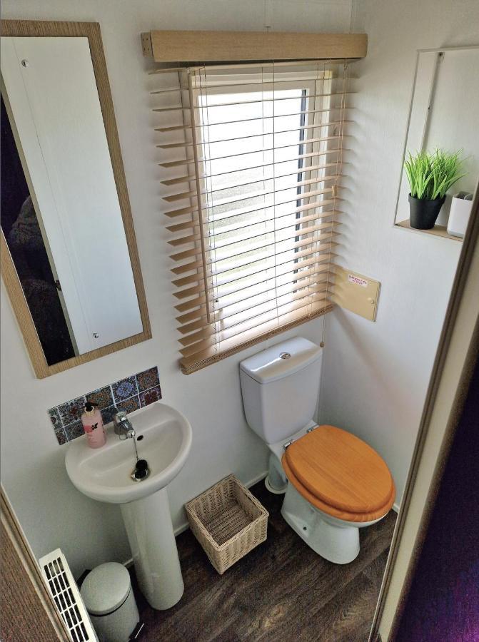 The Oyster Shell Hotel Whitstable Bagian luar foto